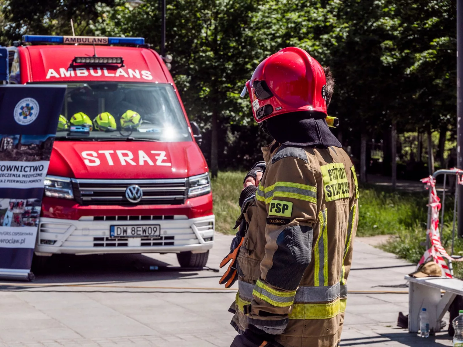 Darmowe zdjęcie z galerii z akcja ratunkowa, akcja strażacka, aktywność na zewnątrz
