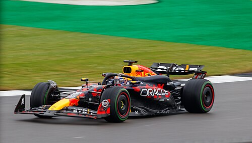 Red Bull przeprasza Verstappena