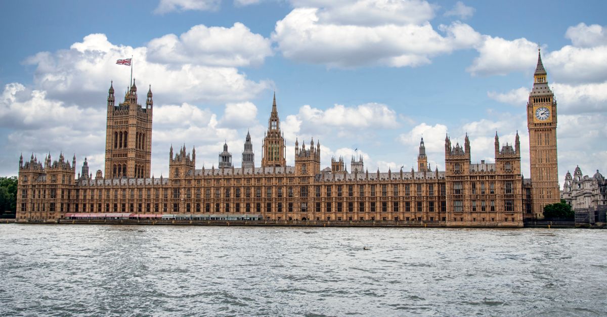 Farage powrócił z polityczną sztuczką